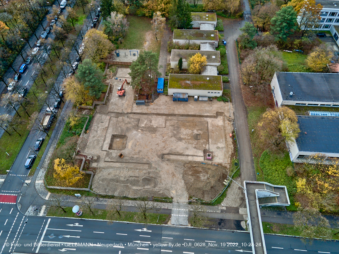 19.11.2022 - Luftbilder von der Baustelle an der Quiddestraße 'Haus für Kinder' in Neuperlach